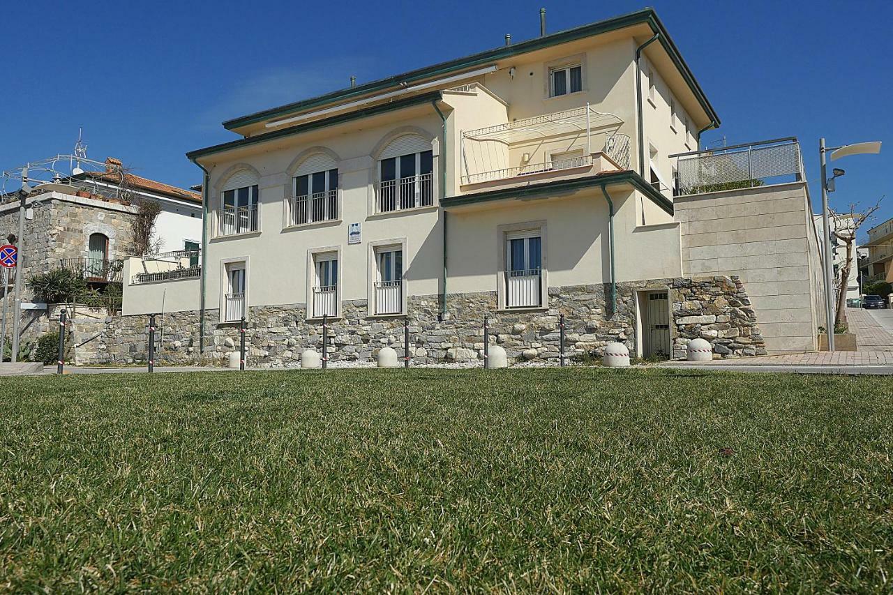 Residence Villa Livia 산빈첸초 외부 사진